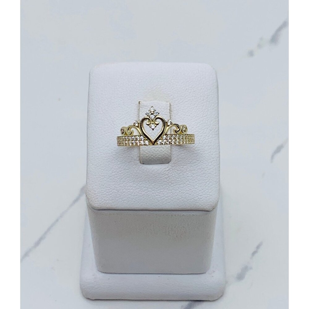 10k solid Gold Ring Size 8 - quinceañera crown tiara